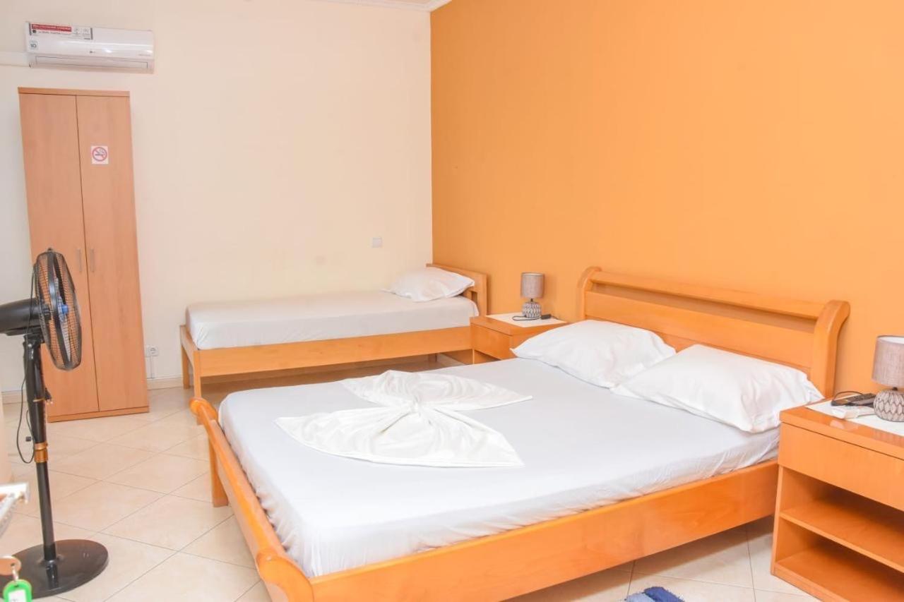 Paris Hotel Πράγια Εξωτερικό φωτογραφία