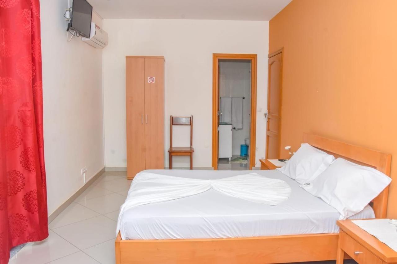 Paris Hotel Πράγια Εξωτερικό φωτογραφία